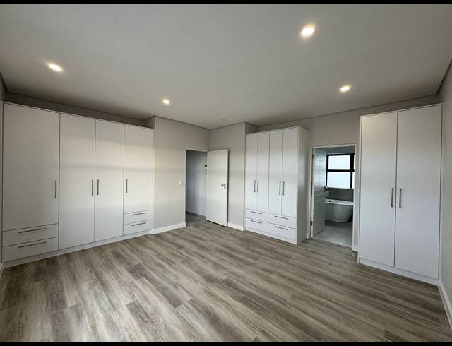 4 BEDROOM HOUSE FOR SALE IN SANDOWN